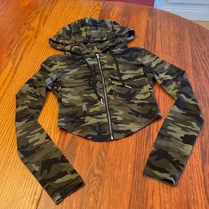 SHEIN Camo Round Hem Crop Zip Hoodie XS